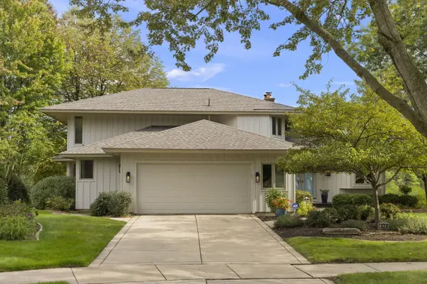 928 Jaipur ST, Naperville, IL 60540