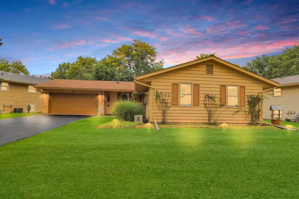 541 S 14th ST, St. Charles, IL 60174