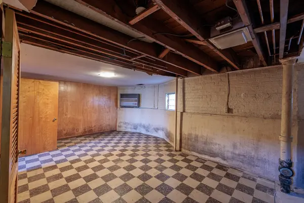 4959 N Kenneth AVE Chicago, IL 60630