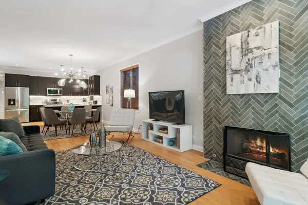 1037 N Marshfield AVE #1, Chicago, IL 60622