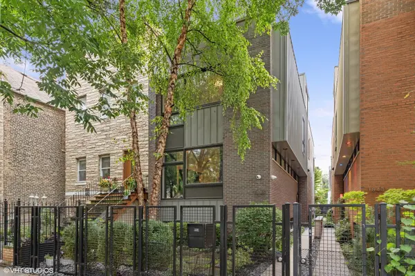 1843 W Huron ST, Chicago, IL 60622