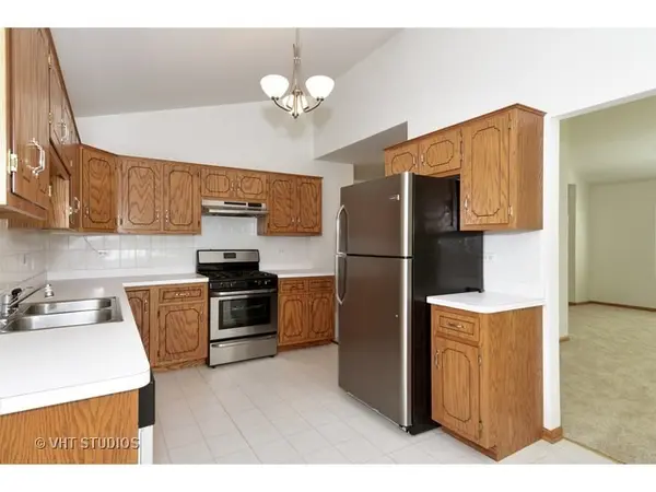 9410 W 166th CT, Orland Park, IL 60467