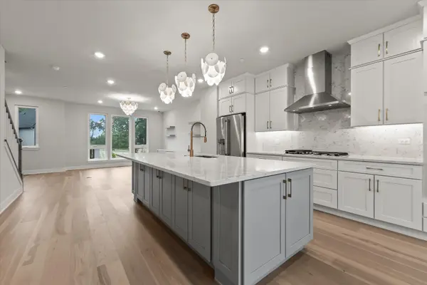 2136 Iron Ridge LN, Naperville, IL 60563