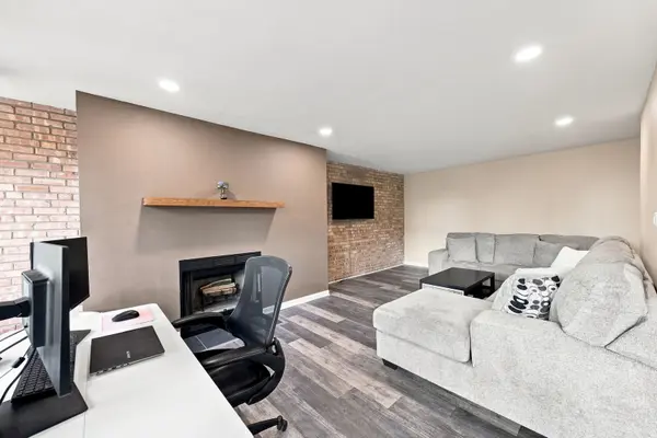 5950 Oakwood DR #1C, Lisle, IL 60532
