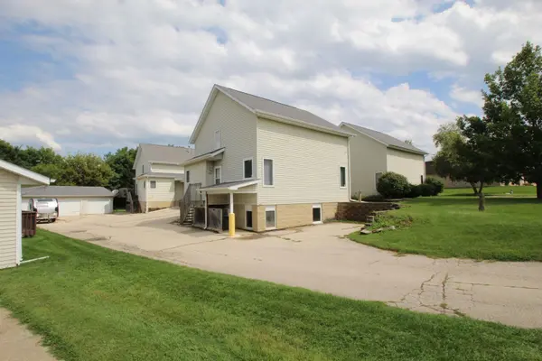 5592 WICKFORD LN, Loves Park, IL 61111