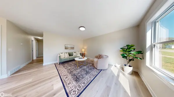 1105 W Adams AVE, Fairfield, IA 52556