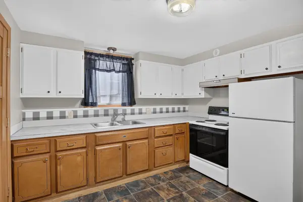 224 5th AVE NE #8, Valley City, ND 58072