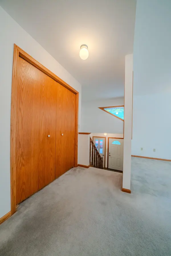 302 N Hickory ST, Royalton, MN 56373