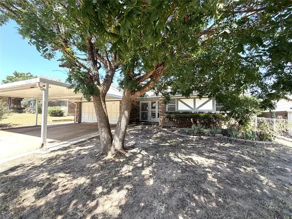 109 W Campbell DR, Midwest City, OK 73110
