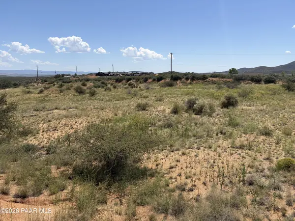 100 N Montana Vly RD, Dewey-humboldt, AZ 86327