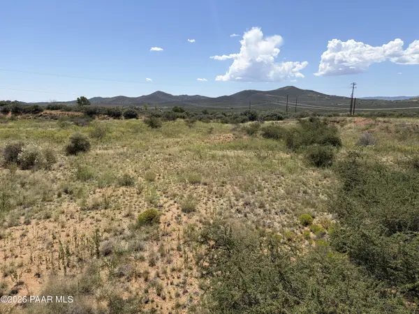 100 N Montana Vly RD, Dewey-humboldt, AZ 86327