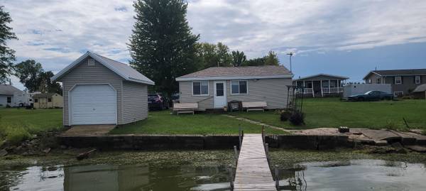 7036 KROHN RD, Winneconne, WI 54986-9566
