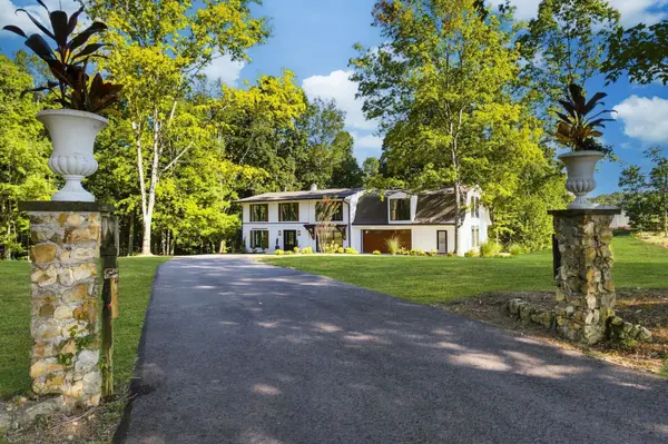 1510 East Piney Road, Dickson, TN 37055
