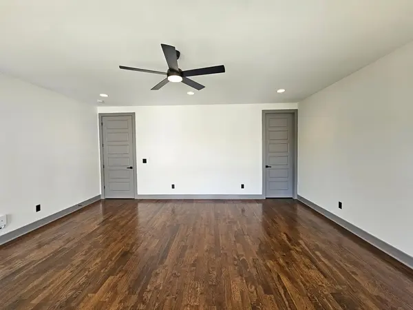 28 N Hill St, Nashville, TN 37210