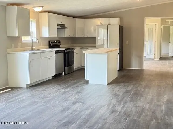 10326 Patsy Cline Way, Strawberry Plains, TN 37871