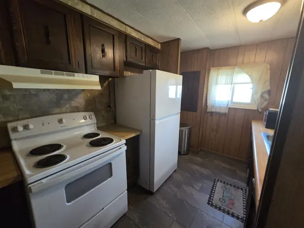 7508 W Frontier St, Salina, KS 67401