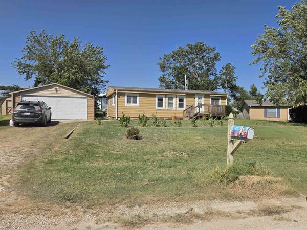 7508 W Frontier St, Salina, KS 67401
