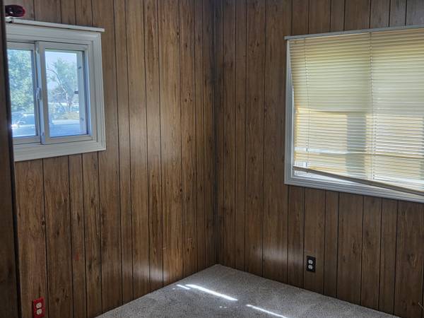 7508 W Frontier St, Salina, KS 67401