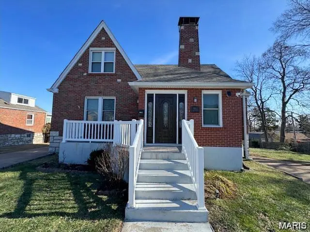 9012 Eden AVE, Affton, MO 63123