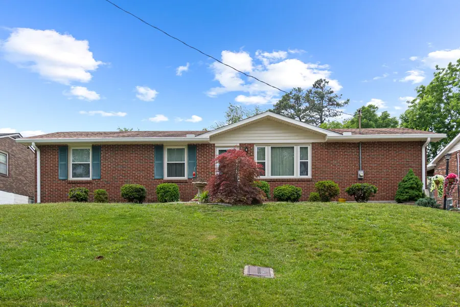 1517 Gasser Dr, Antioch, TN 37013