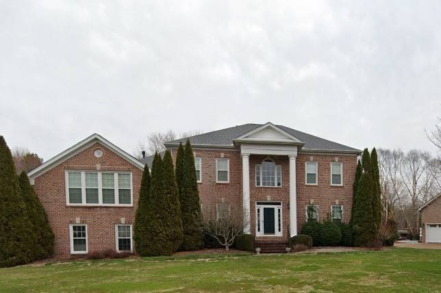 512 Sandpiper Cir, Nashville, TN 37221