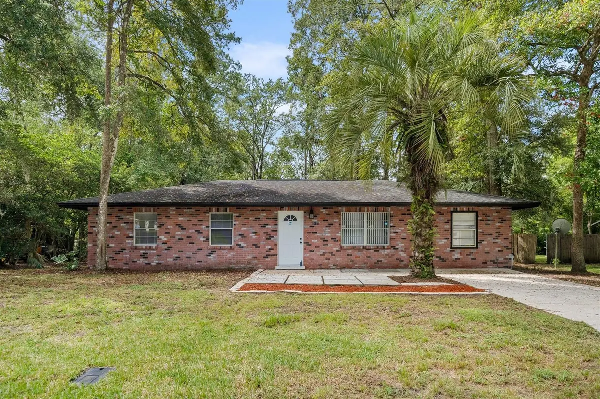 2827 NW 42ND PL, Gainesville, FL 32605