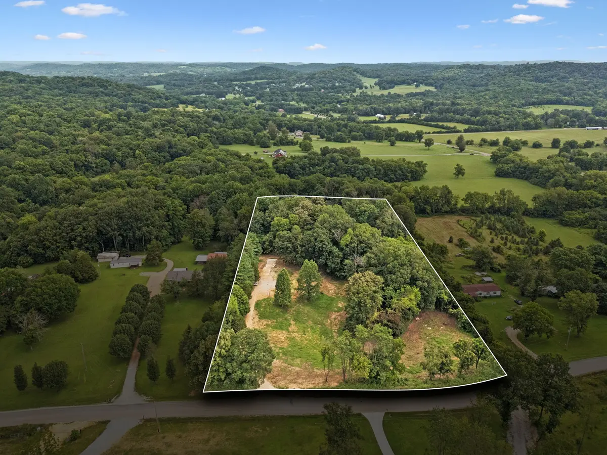 4270 Moore Ln, Culleoka, TN 38451