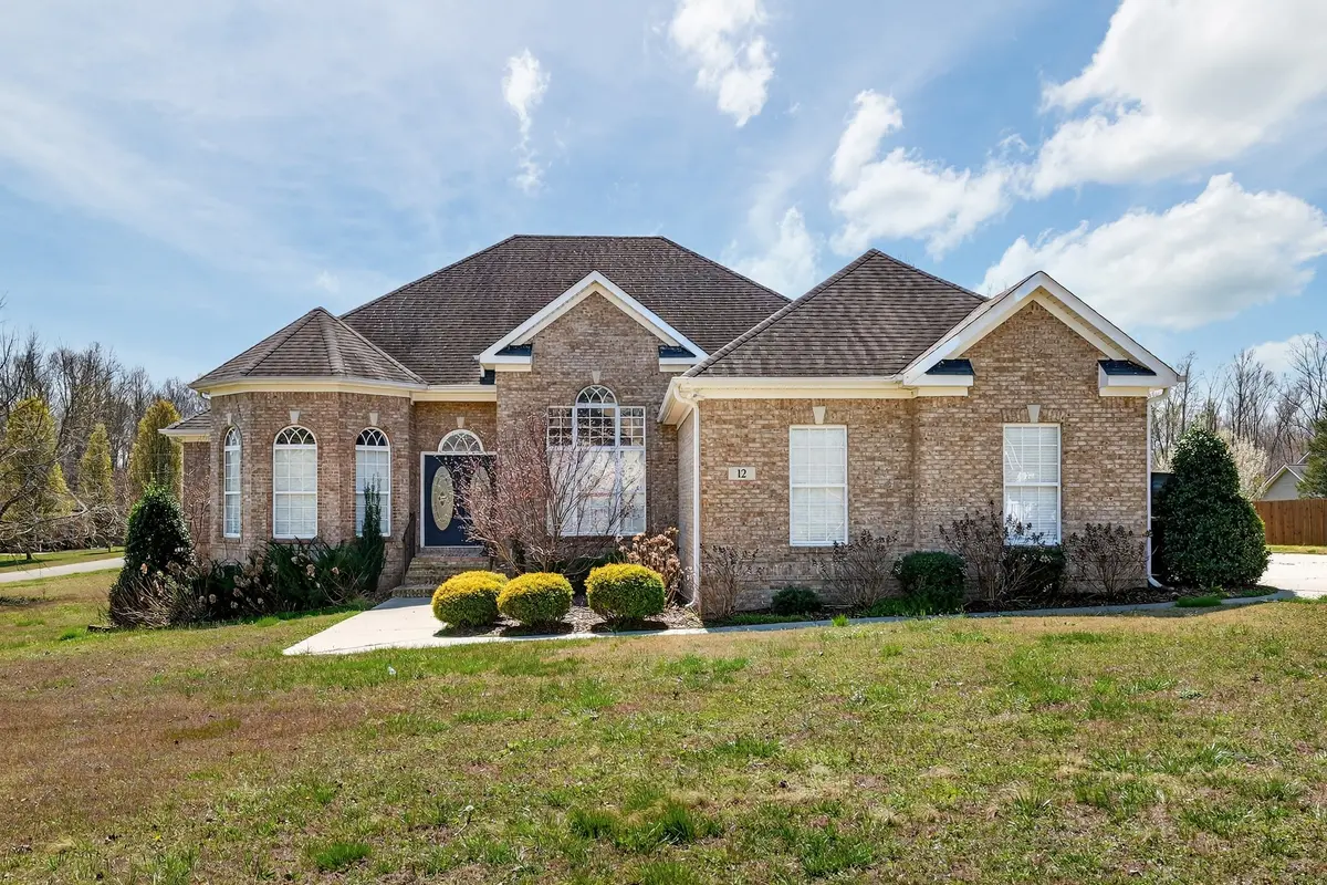12 Sonoma Dr, Fayetteville, TN 37334