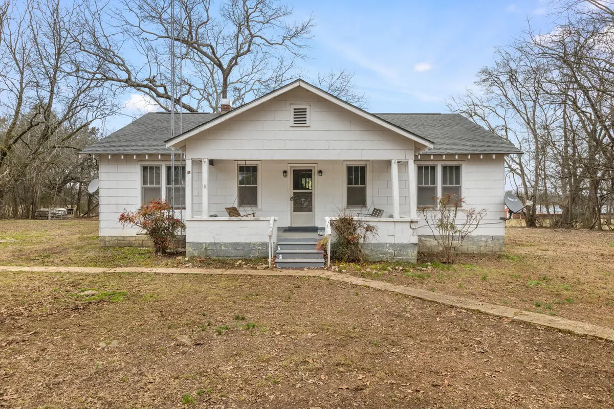 685 Beacon Light Rd, Cherokee, AL 35616