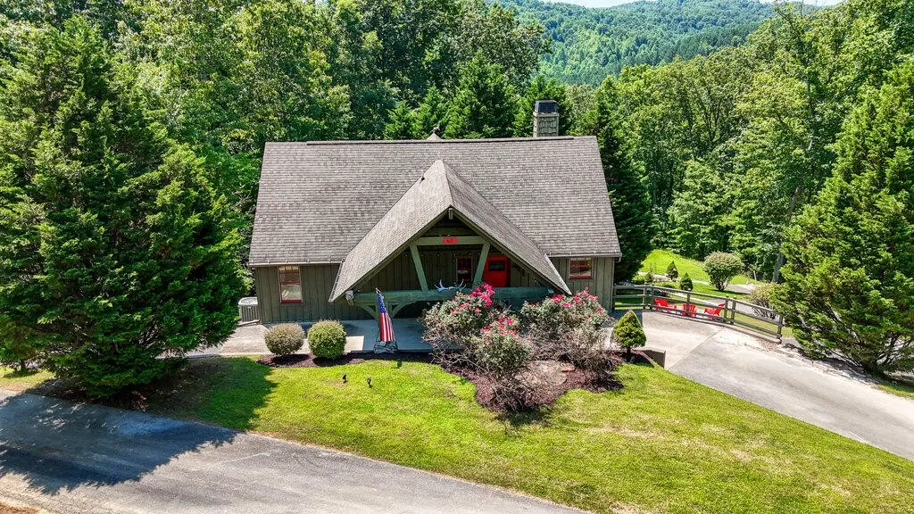 647 Omega Drive, Spring City, TN 37381