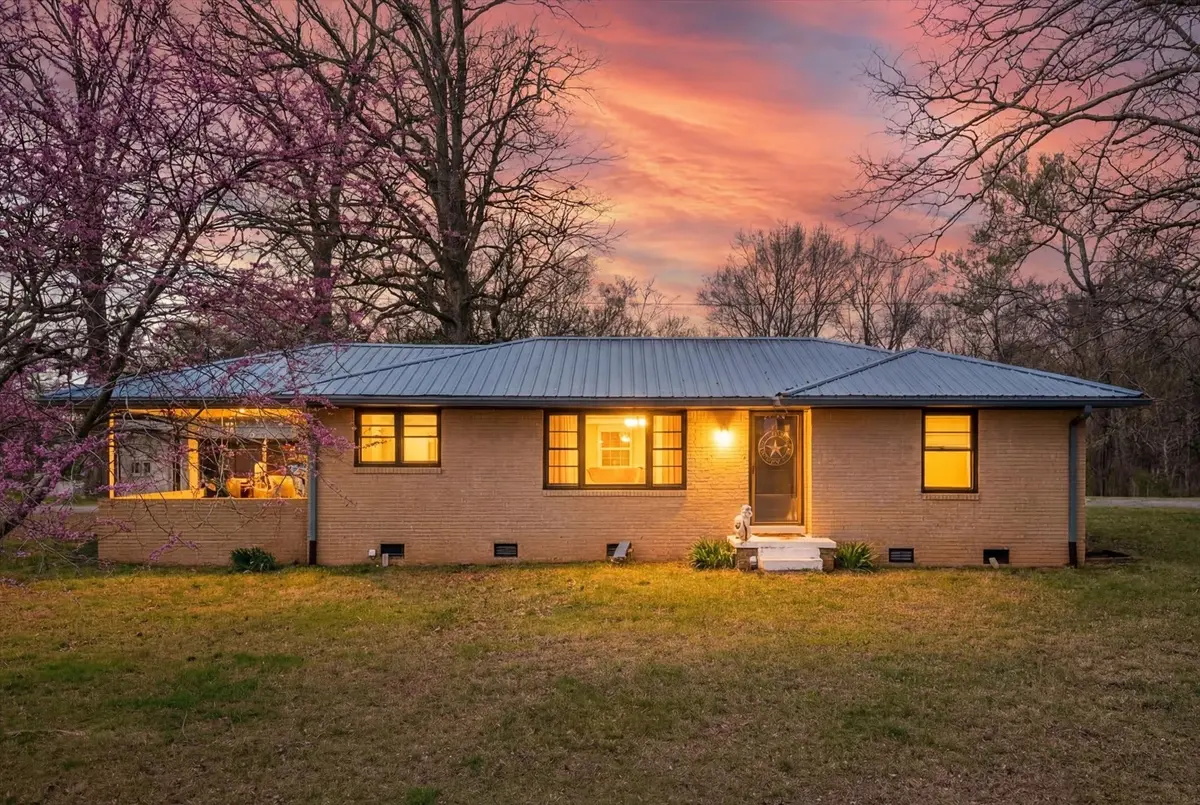 146 Scotts Chapel Rd, Cumberland City, TN 37050