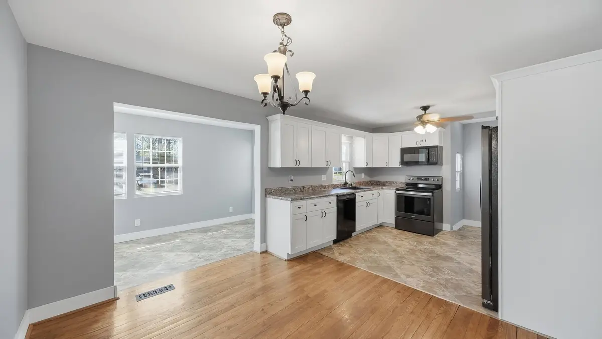 42 Warren Street, Rossville, GA 30741