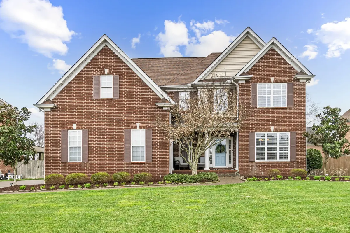 2848 Kaye Dr, Thompsons Station, TN 37179