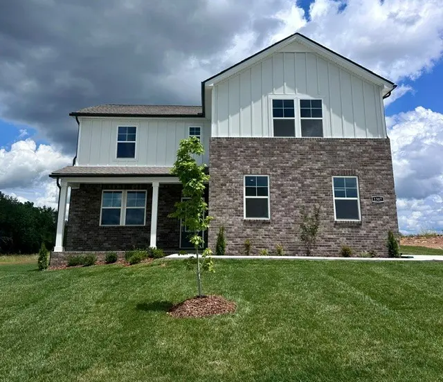 1307 Kristopher Dr, Lebanon, TN 37087