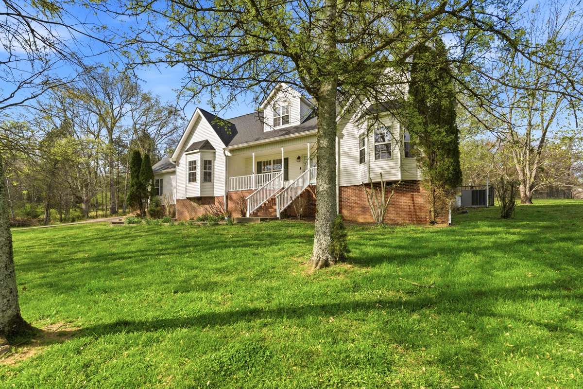 118 Matt Dr, Bell Buckle, TN 37020