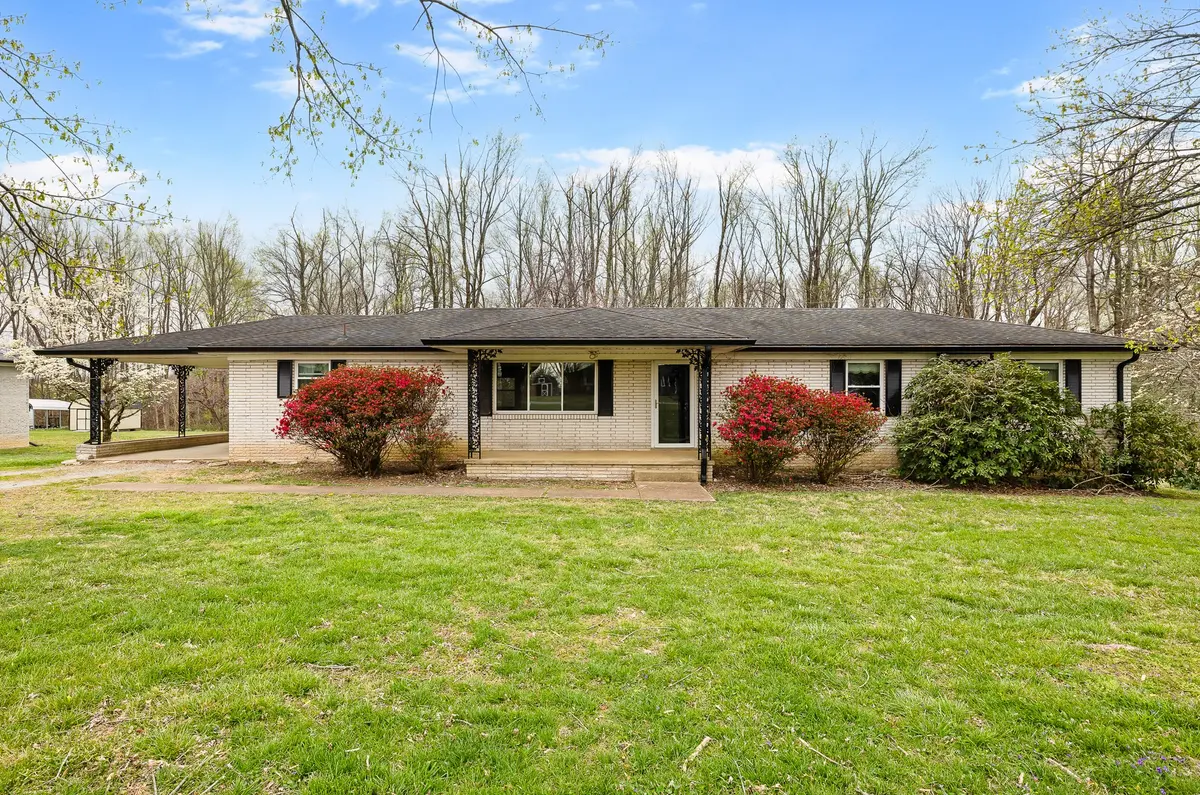 111 Cothron Dr, Lafayette, TN 37083