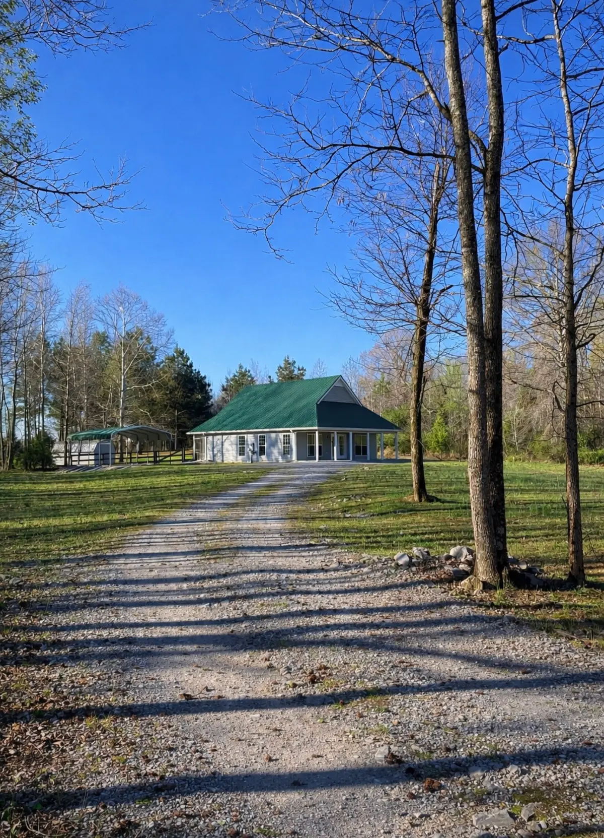 2130 Indian Mound Rd, Woodlawn, TN 37191