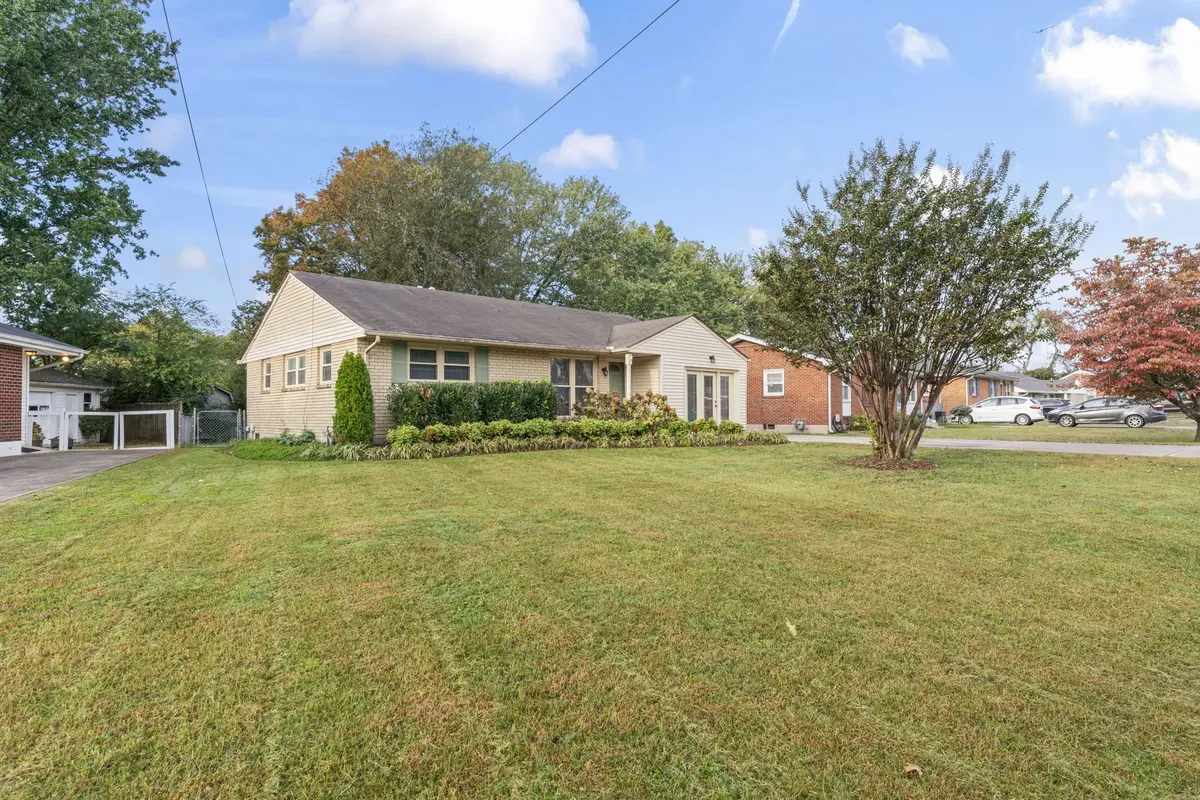 6016 Baltic Dr, Hermitage, TN 37076