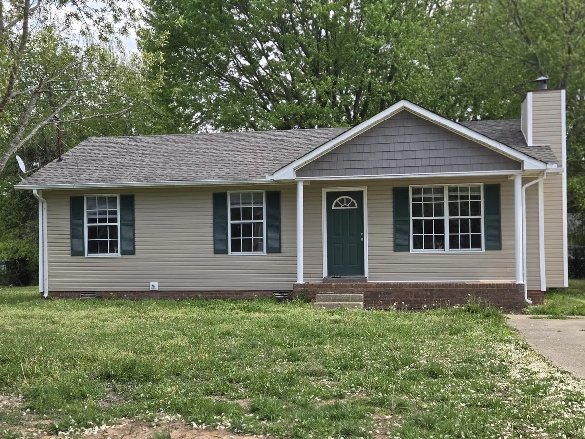 414 Pacific Ave, Oak Grove, KY 42262