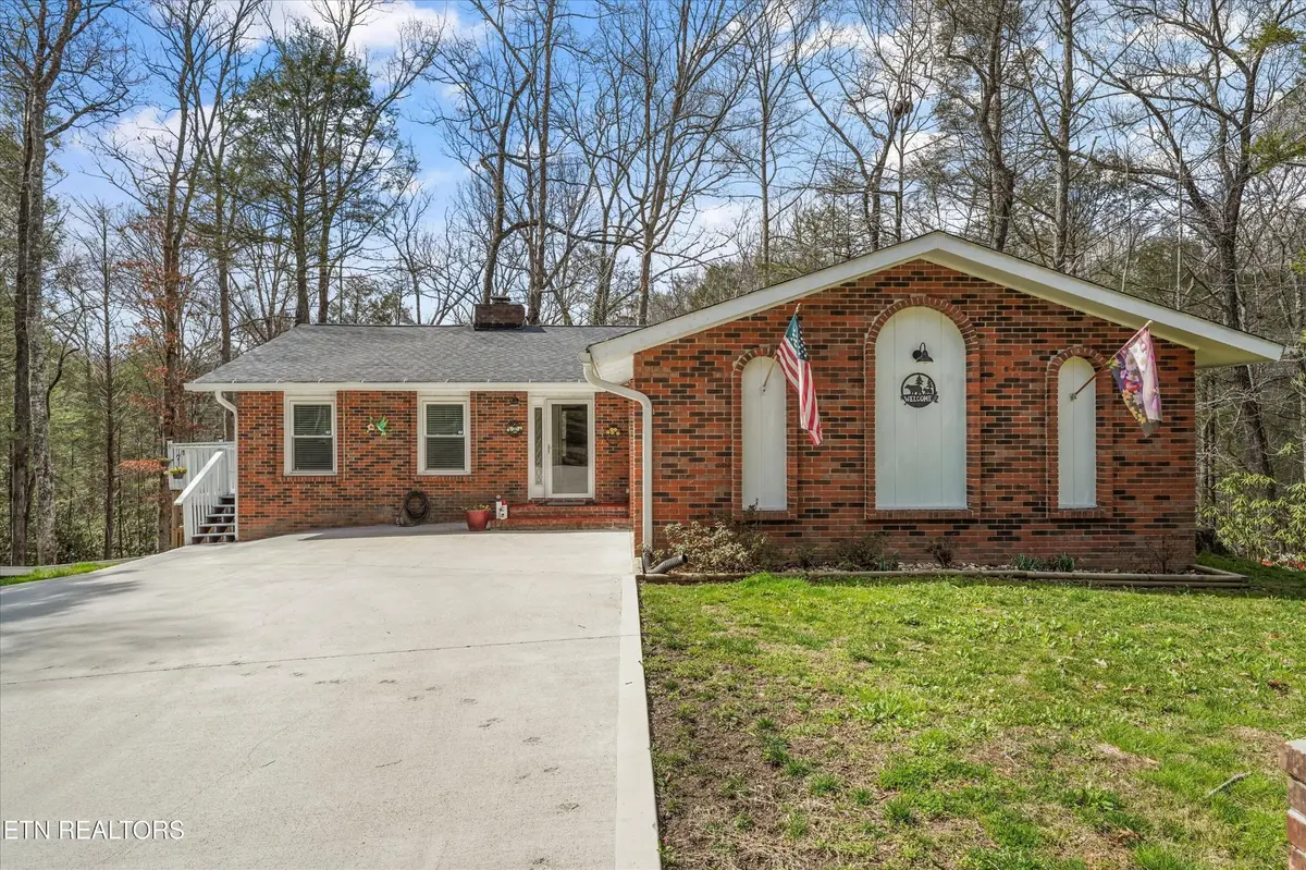 532 Bruce Rd, Gatlinburg, TN 37738