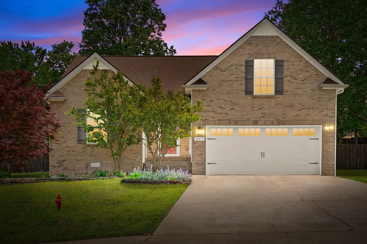357 Chestnut Grove Ct, Clarksville, TN 37042