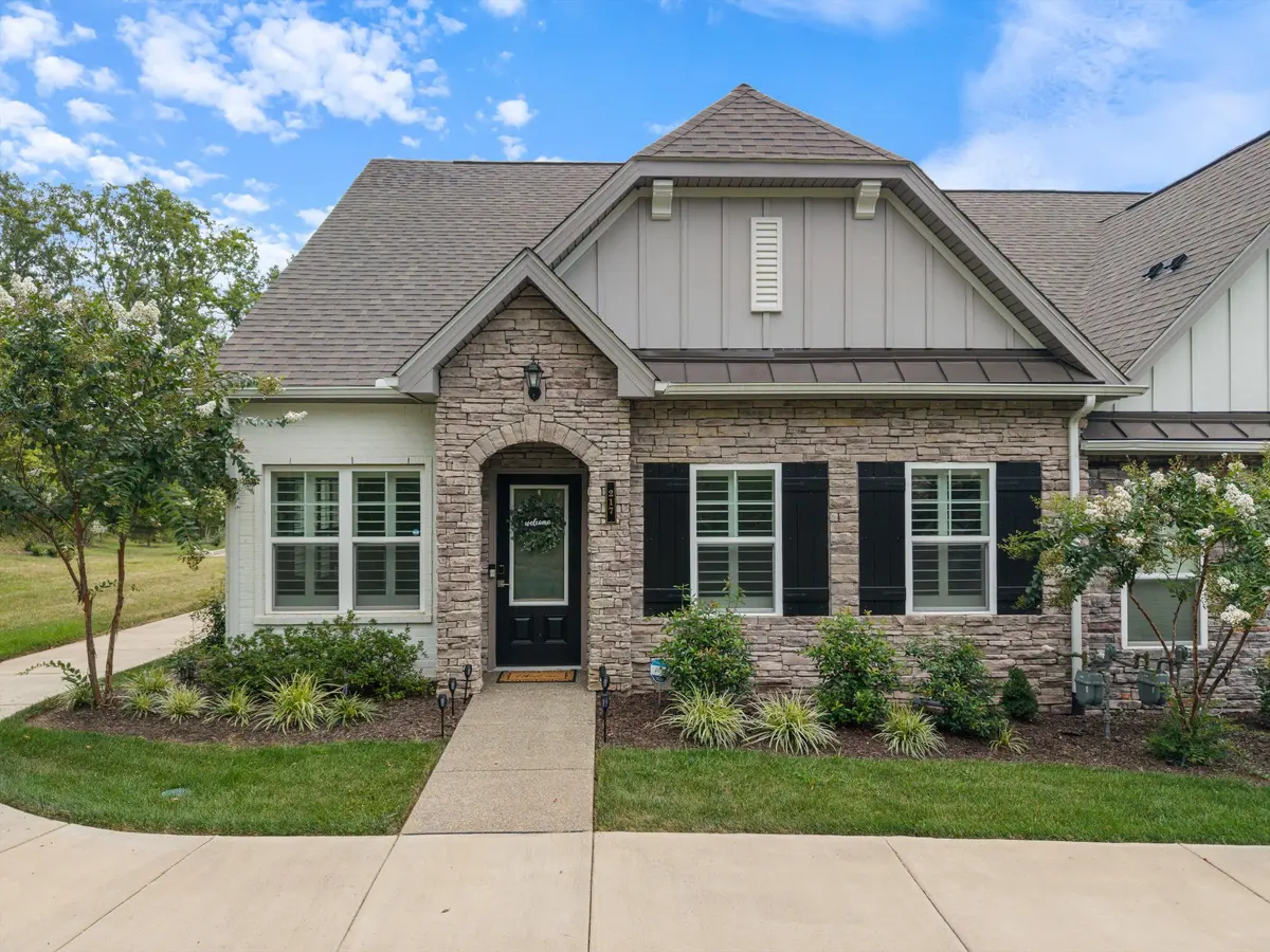 217 Trevor Dr, Mount Juliet, TN 37122