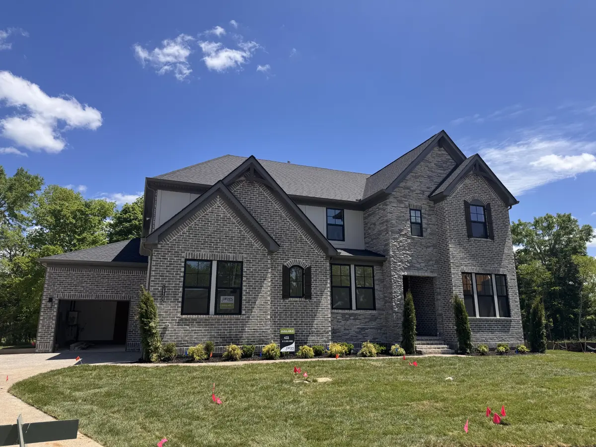 5924 Luke Court, Arrington, TN 37014