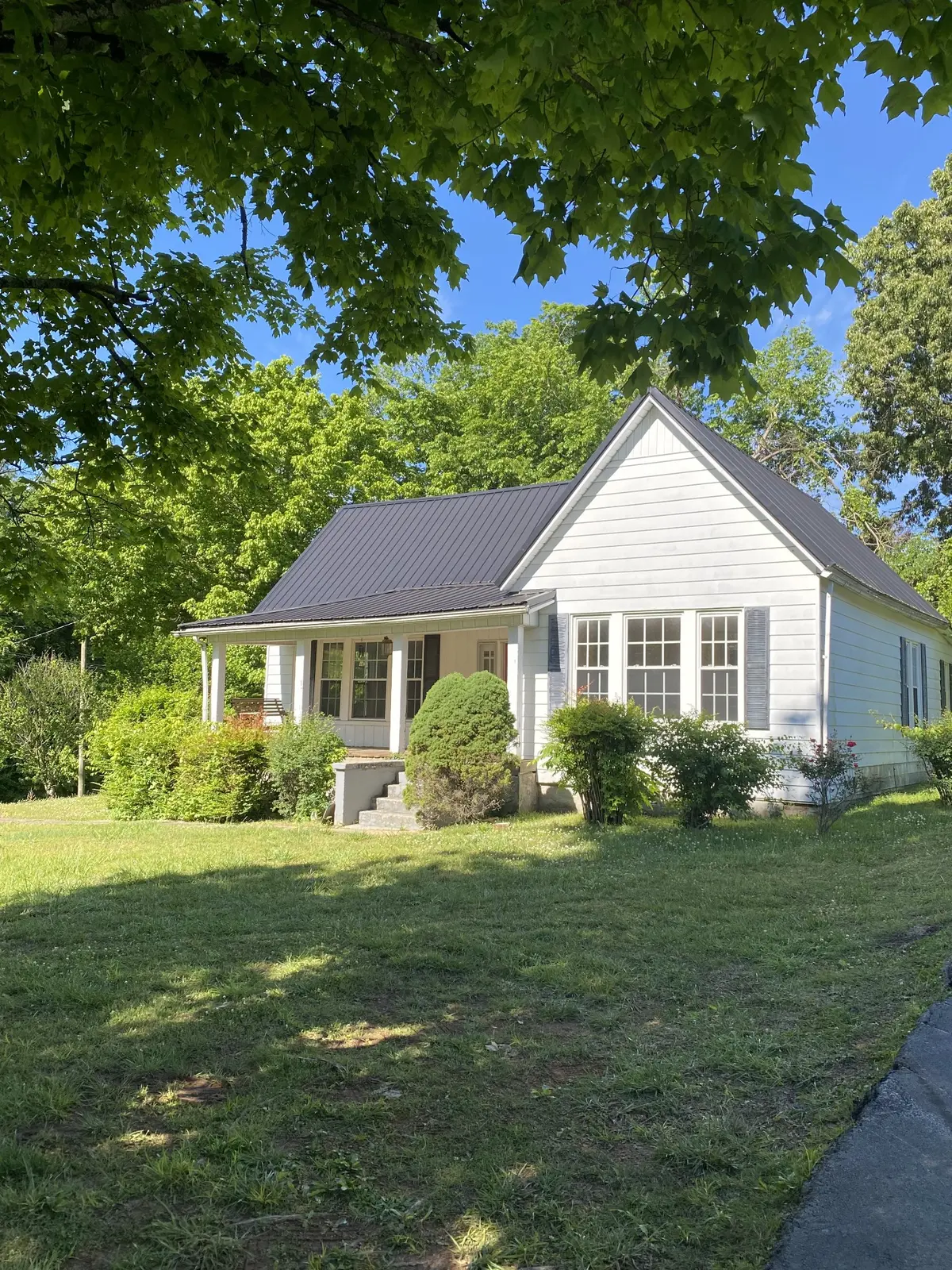 400 Waterloo St, Lawrenceburg, TN 38464