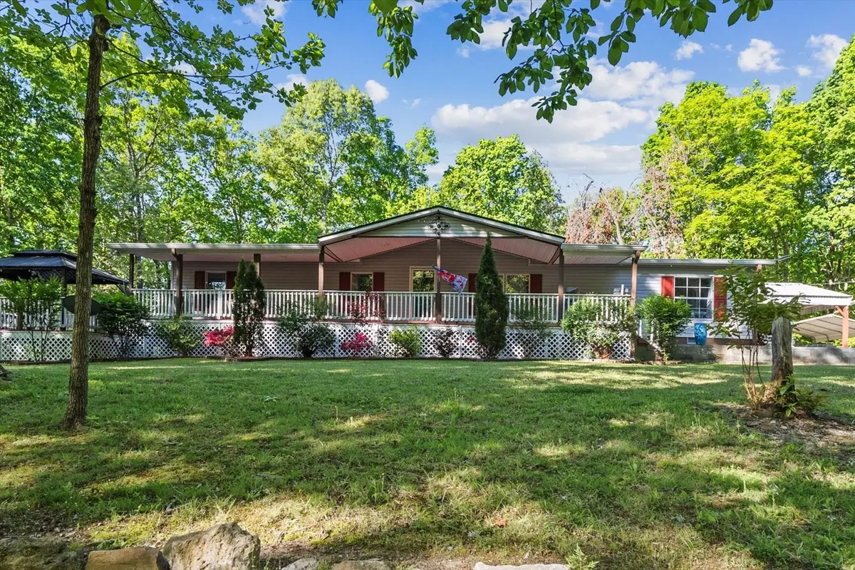 1050 Holcomb Cir, Kingston Springs, TN 37082