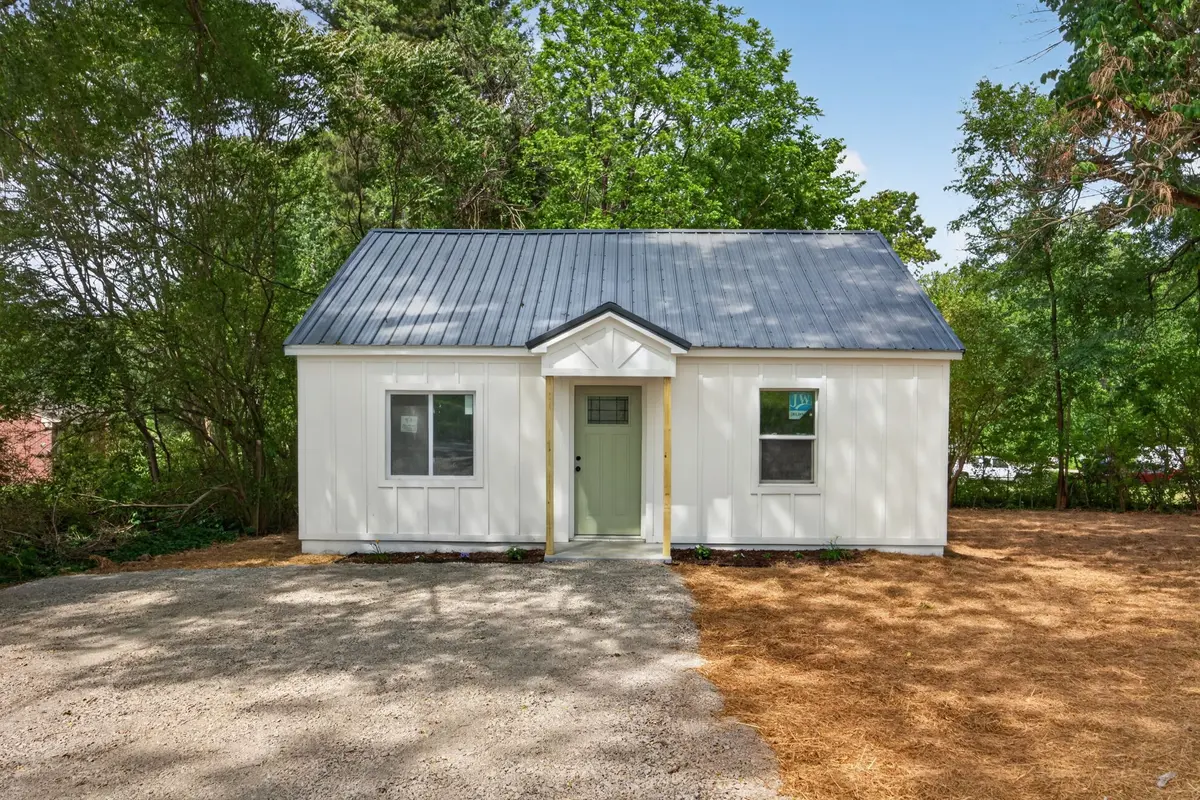 408 3rd Ave #N, Baxter, TN 38544