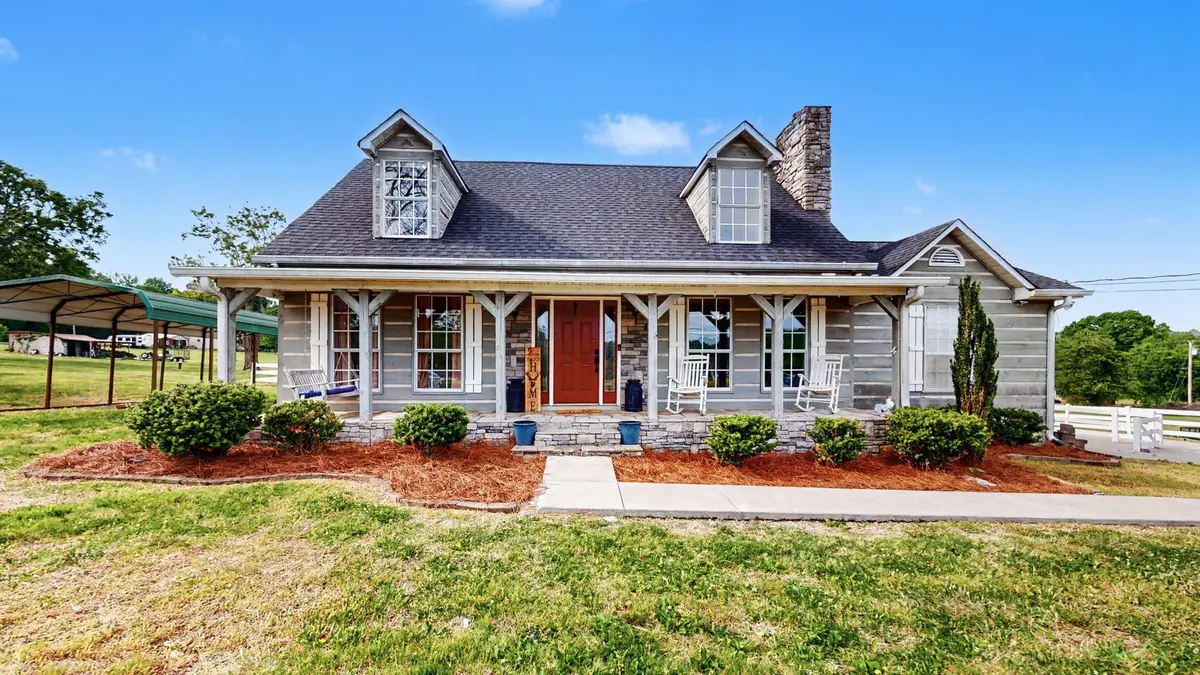 886 Chicken Rd, Lebanon, TN 37090
