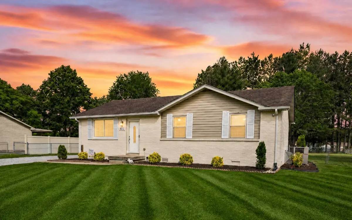 8042 Westfield Dr, Murfreesboro, TN 37129