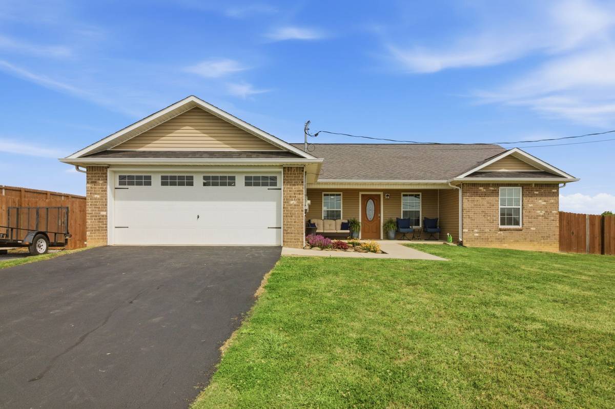 630 Privet Dr, Dandridge, TN 37725