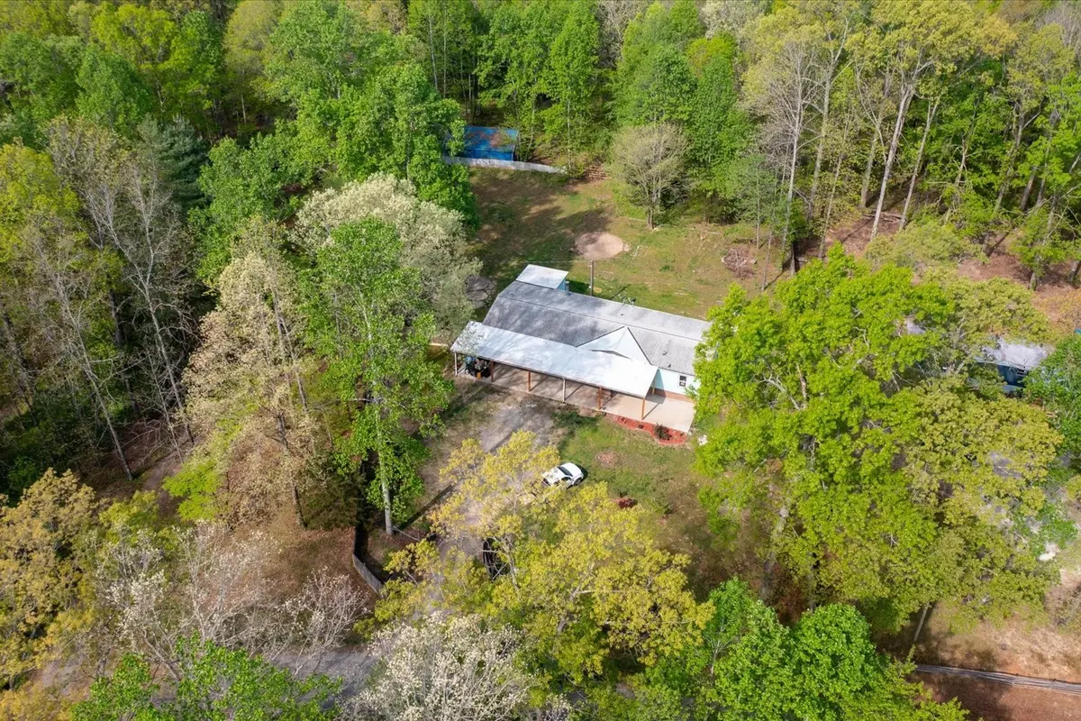 2354 Wayne Rd, Bon Aqua, TN 37025